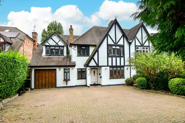 Gordon Avenue, Stanmore, HA7 3QS, photo 1