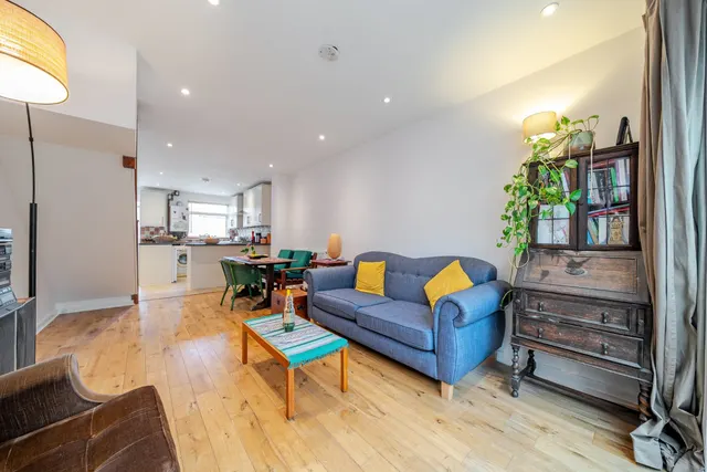 Waterside Close, Bermondsey, SE16, photo 2