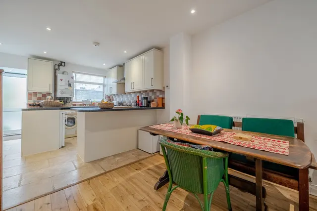 Waterside Close, Bermondsey, SE16, photo 3