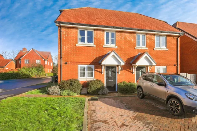 Hawthorn Way, Hellingly, BN27, photo 1