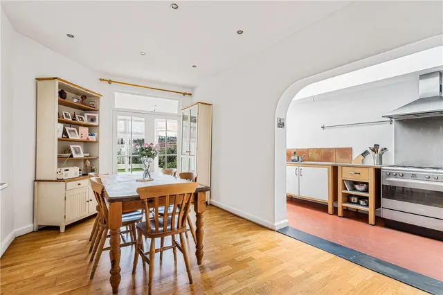 Rathcoole Avenue, London, N8, photo 3
