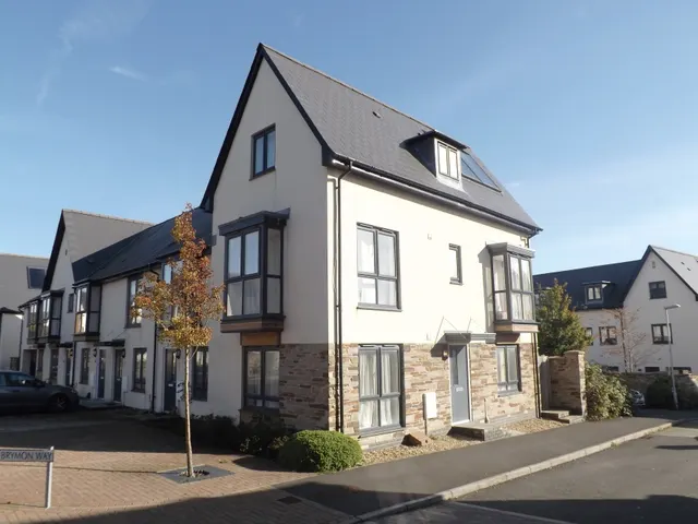 Airborne Drive, Derriford, PL6, photo 1