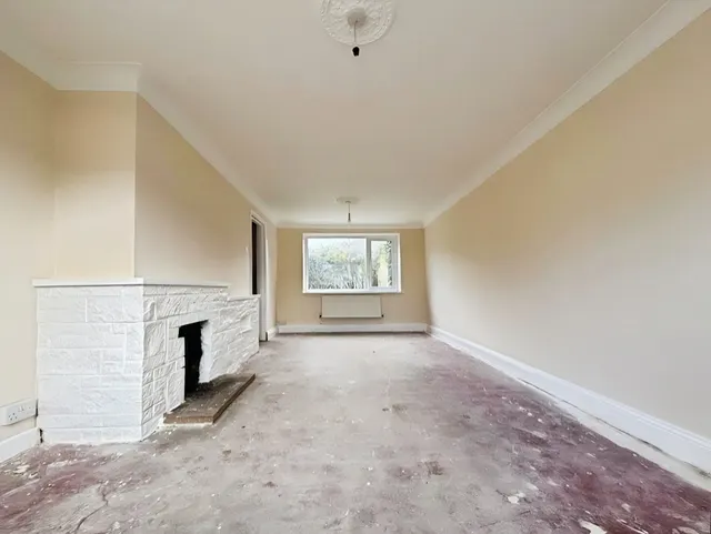Photo 3 — Knelston Place, Blaenymaes, Swansea, SA5 5LP, GB