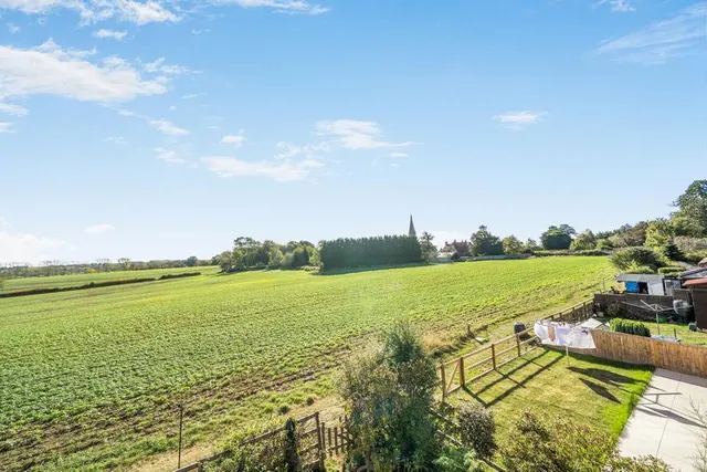 Mount Pleasant, Steeple Claydon, MK18, photo 3