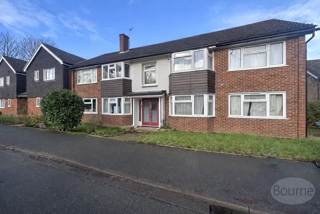 Lyfield, Oxshott, KT22, photo 1