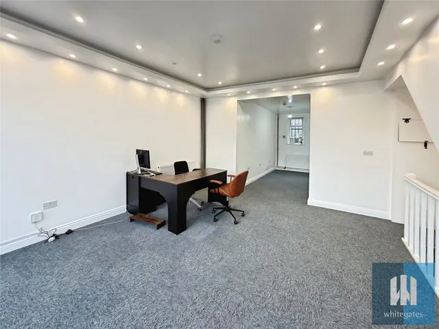 Market Street, Milnsbridge, HD3, photo 3