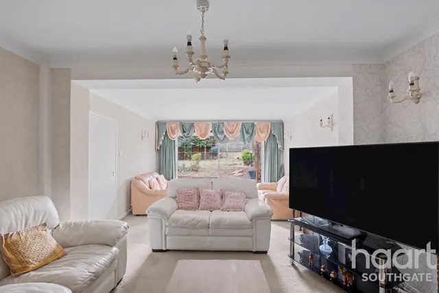 Rowantree Road, Enfield, EN2, photo 2