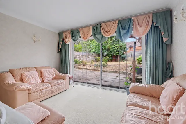 Rowantree Road, Enfield, EN2, photo 3