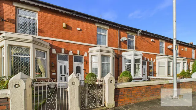 Walmersley Road, Bury, BL9 5ER, photo 1