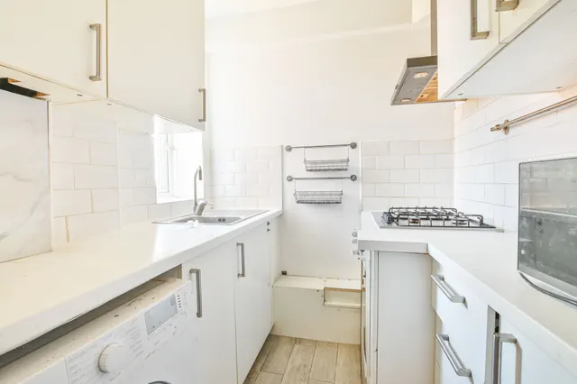 Photo 3 — 101 Carmel Court, Kings Drive, Wembley