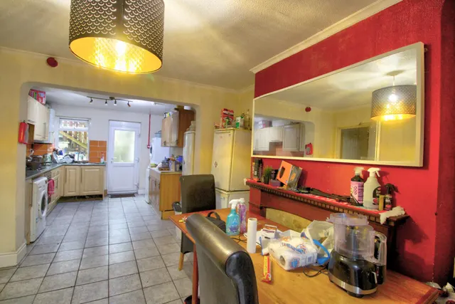 Clyffard Crescent, Newport, NP20, photo 3