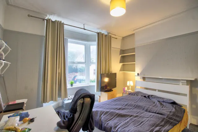 Clyffard Crescent, Newport, NP20, photo 2
