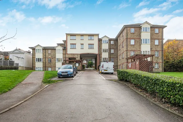 Kearton Place, Croydon Road, CR3, photo 1