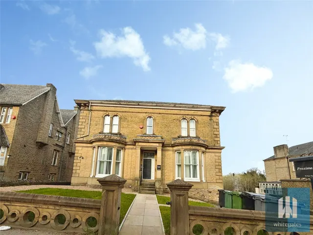 New North Road, Huddersfield, HD1, photo 1