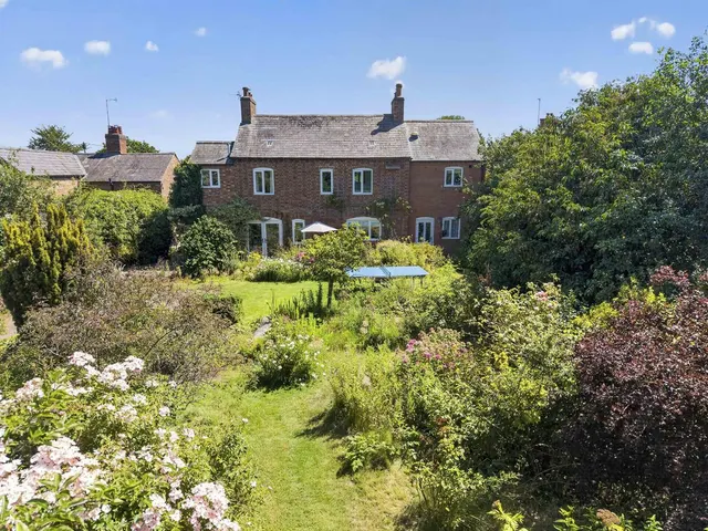The Green, Broadwell, CV23, photo 2