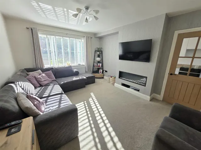 Lawton Moor Road, Northern Moor, photo 3