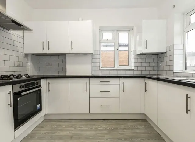 Bryony Road, Shepherds Bush, W12, photo 3