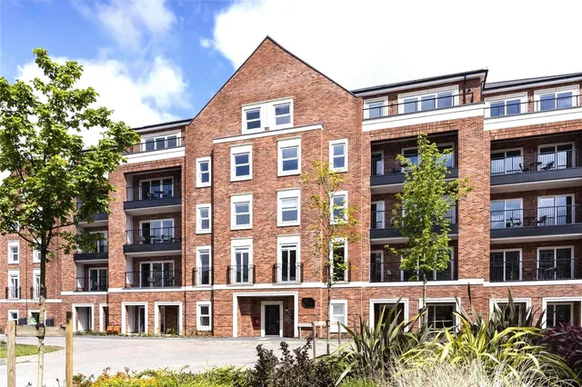 Toye Avenue, Whetstone, London, N20 0FN, photo 1