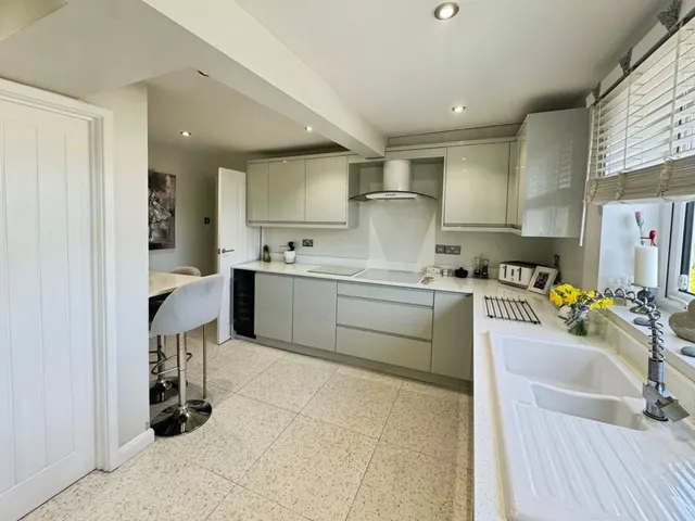 Photo 2 — Heathfield Road, West Moors
