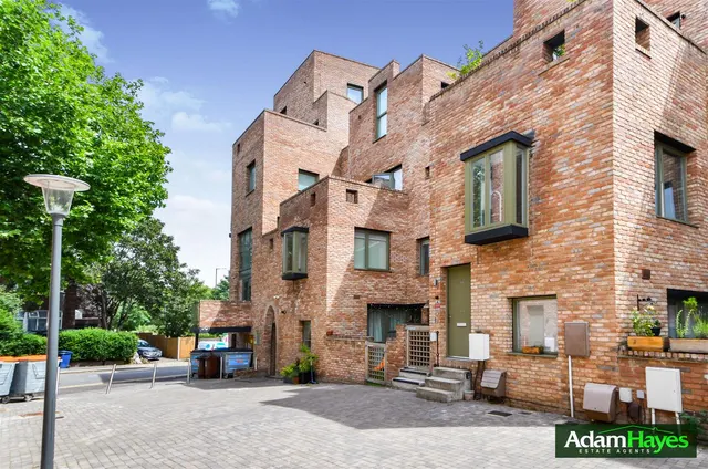 Edgewood Mews, Finchley, N3, photo 1