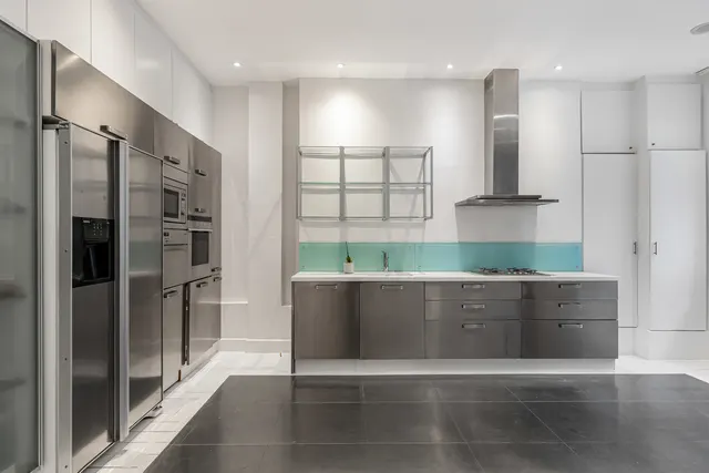 Bedford Avenue, London, WC1B, photo 2