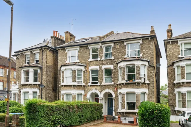 Charlton Road, SE3, photo 1
