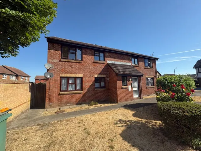 Photo 2 — The Ridings, Paddock Wood