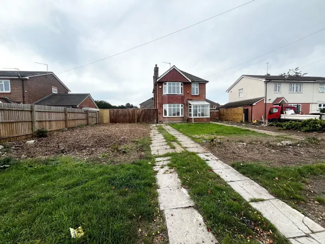 Mount Road, Bournemouth, BH11, photo 1