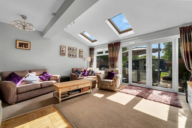 Fordbridge Road, Ashford, TW15, photo 2