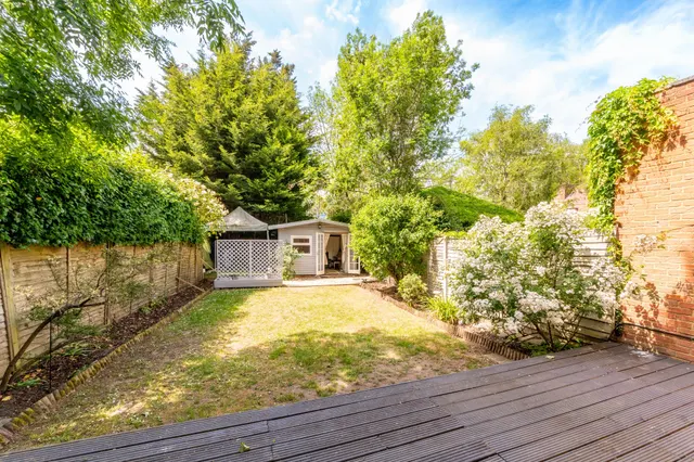 Photo 2 — 143 Altwood Road, Maidenhead