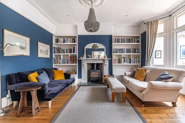 Photo 3 — Netherton Road, Twickenham, TW1