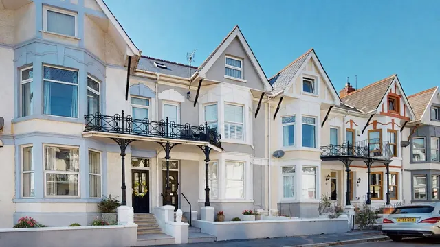 Picton Avenue, Porthcawl, CF36, photo 1