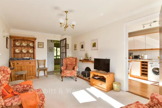 Warren Drive, Lewes, BN7, photo 3