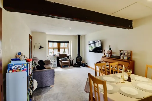 Hollin Hall Farm, Denholme, BD13, photo 2