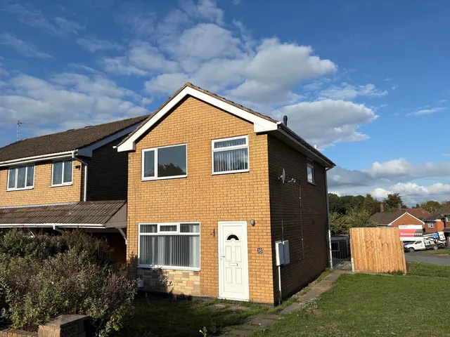 Long Croft, Cannock, WS12, photo 1