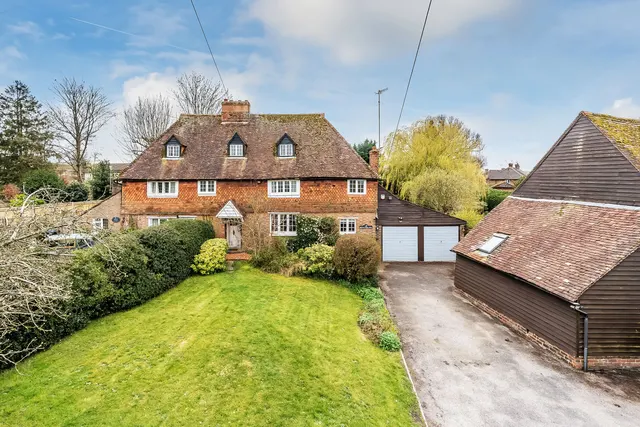 Newchapel Road, Lingfield, RH7, photo 1