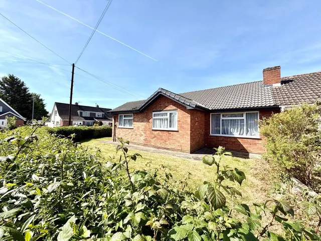 Warren Crescent, Calne, photo 1