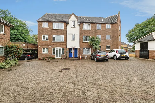1 bedroom flat — Whitehall Lane, Grays