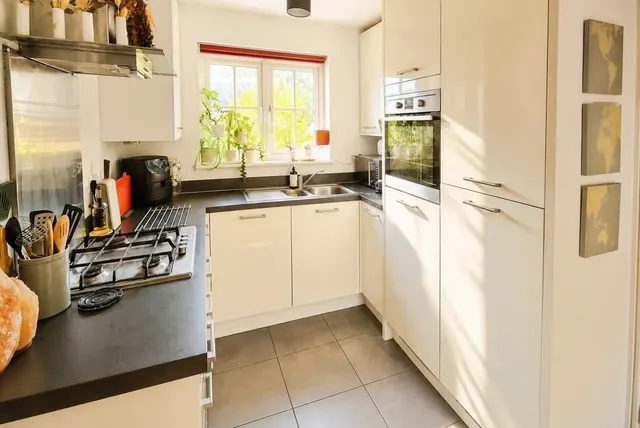 Photo 3 — Barn Owl Drive, Bracknell, Berkshire, RG12 8FG