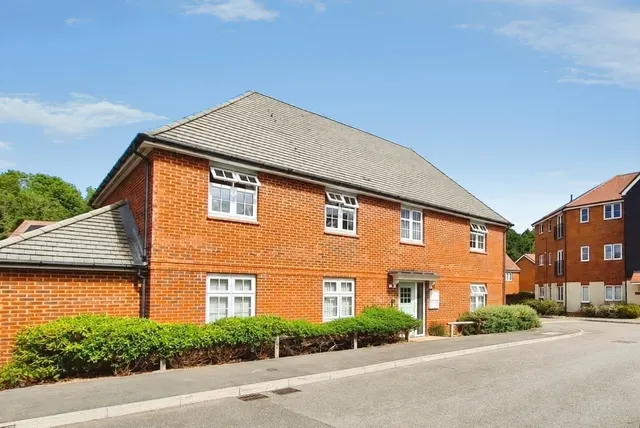 Barn Owl Drive, Bracknell, Berkshire, RG12 8FG, photo 1