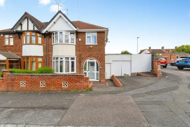 Peters Drive, Leicester, LE5, photo 1