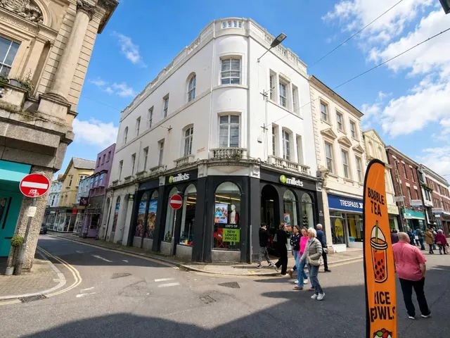 High Street, Barnstaple, photo 1