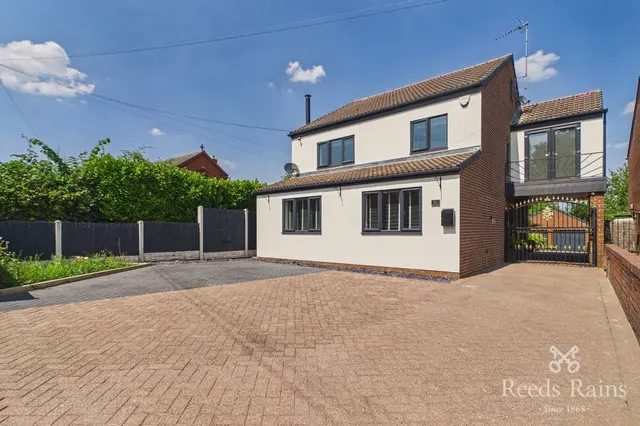 Swinston Hill Road, Dinnington, South Yorkshire, S25, photo 1