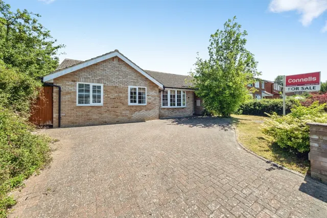 Badgers Way, BUCKINGHAM, photo 1