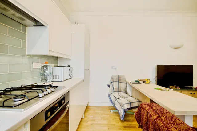 Wood Street, London, E17, photo 3