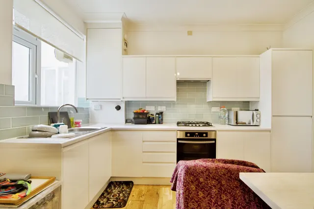 Wood Street, London, E17, photo 1