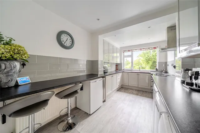 Photo 2 — Avebury Road, Orpington, BR6