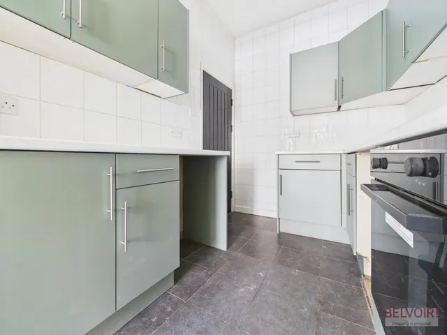 County Road, Walton, L4, photo 3