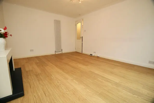 Photo 2 — Birch Road, Cumbernauld, G67 3PA