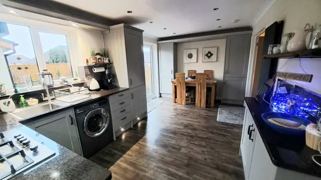 Rhodfa Brynrhos, Glanamman, SA18, photo 2